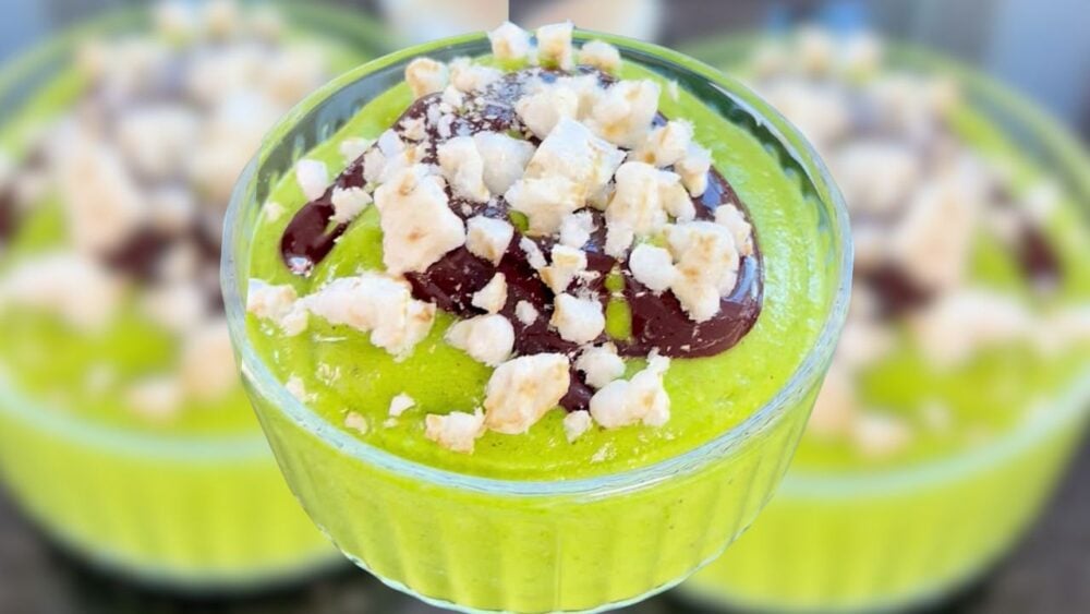 Opskrift på sund grøn isdessert. Opskrift der kun tager 2 minutter at lave